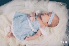 2025年属蛇男孩取名杨泽辰好吗